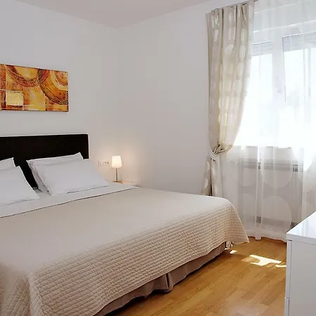 Apartment Airin Апартаменты
